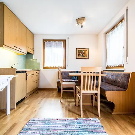 Apartment Issingerhof App 2